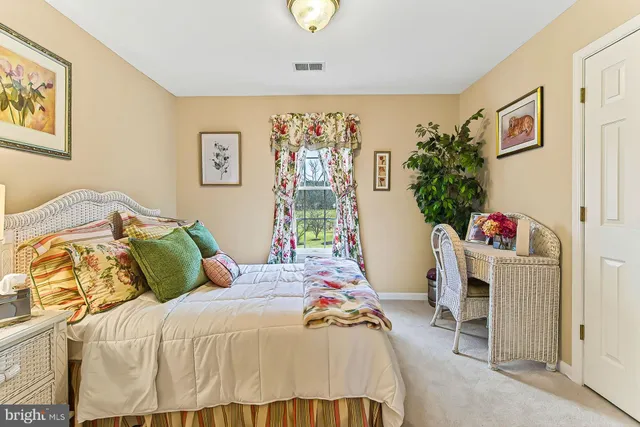 $999,000 | 39854 Canterfield Court, Lovettsville, VA 20180