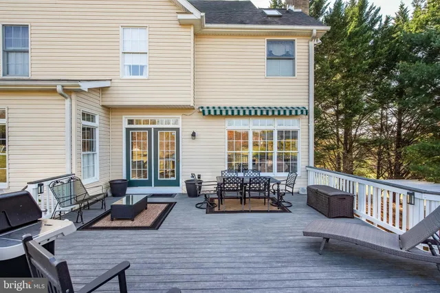 $999,000 | 39854 Canterfield Court, Lovettsville, VA 20180