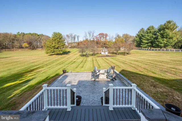 $999,000 | 39854 Canterfield Court, Lovettsville, VA 20180