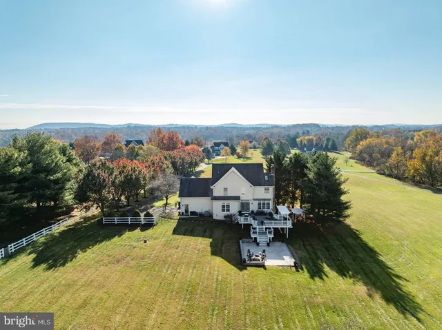 $999,000 | 39854 Canterfield Court, Lovettsville, VA 20180