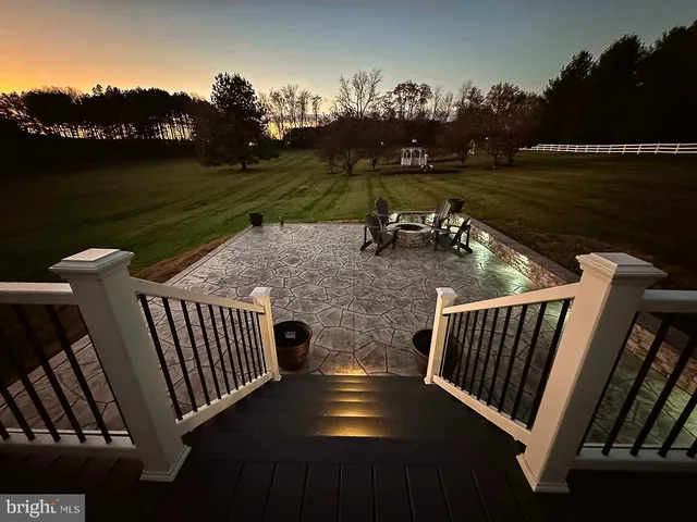 $999,000 | 39854 Canterfield Court, Lovettsville, VA 20180