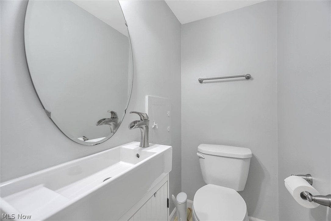 1365 Croyden Road Lyndhurst, OH 44124 - Photo 26 of 35