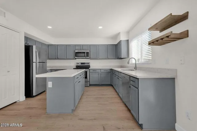 $3,600 | 822 North Naples Drive, Chandler, AZ 85226