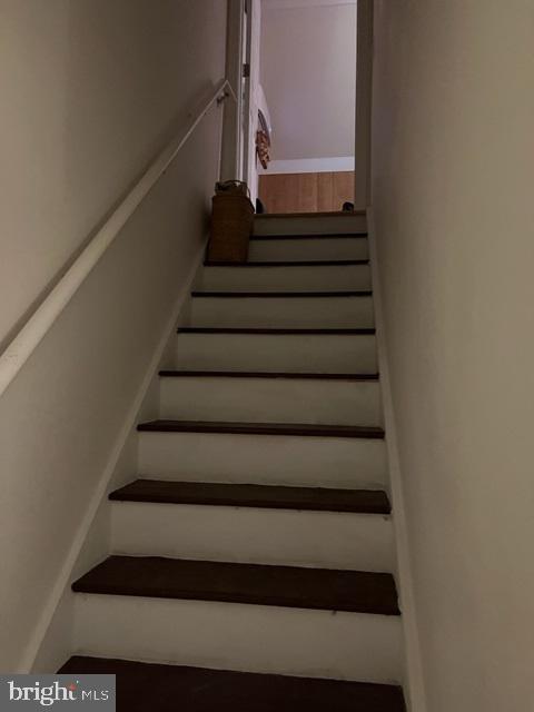 26 Killmon Road Basye, VA 22810 - Photo 15 of 40 Stairs