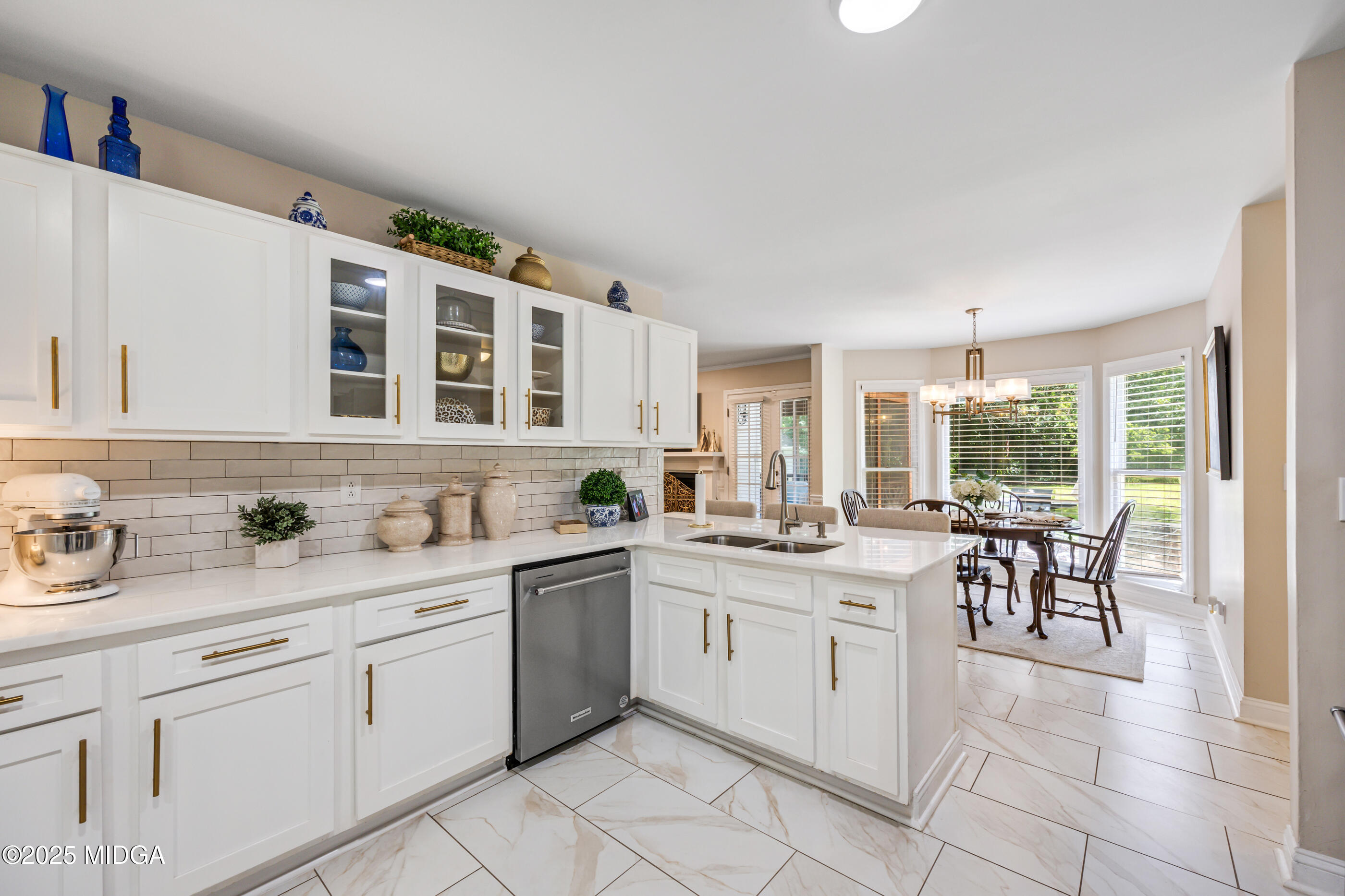 1021 Bass Road Macon, GA 31210 - Photo 11 of 55 10-W7A1442