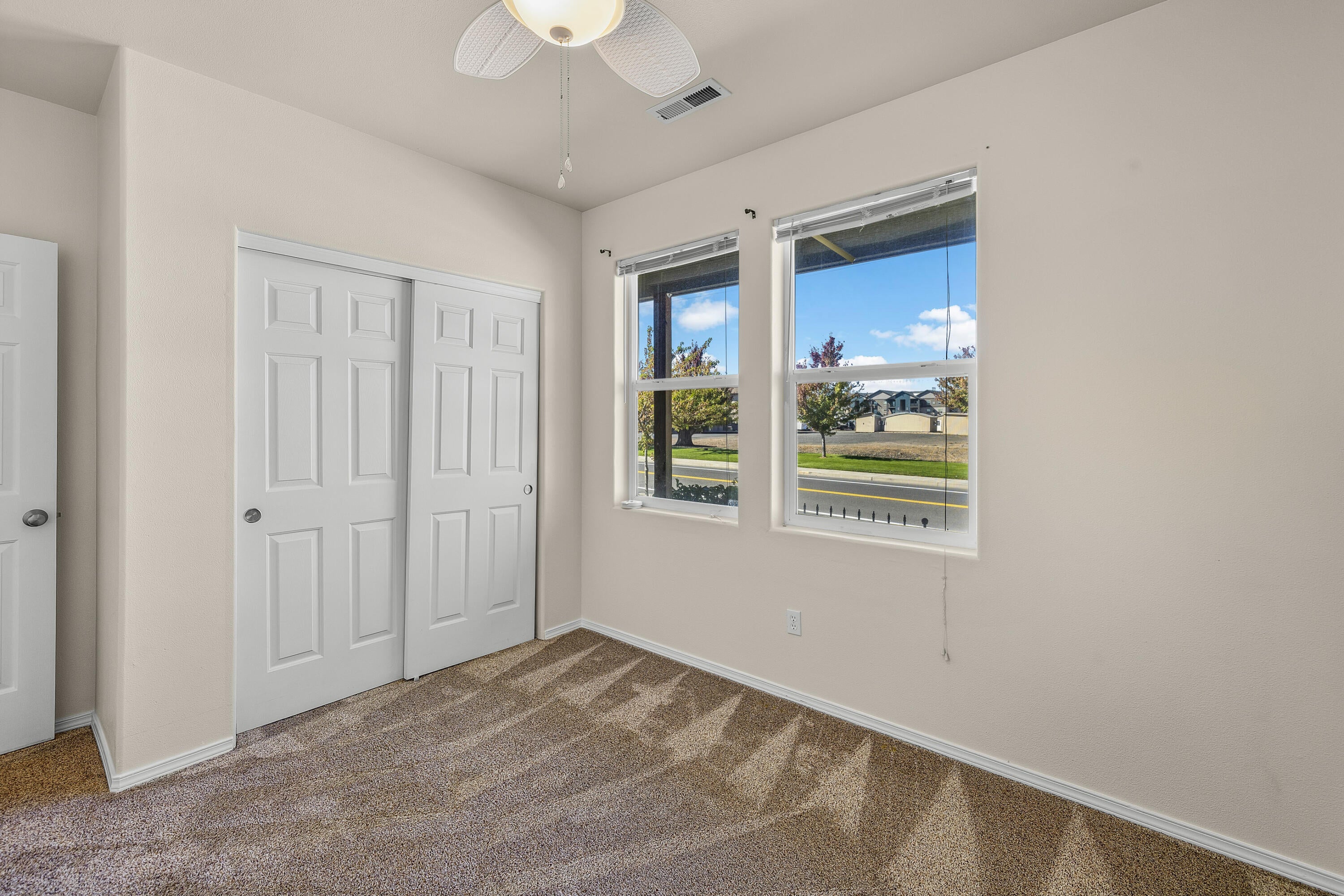 1352 Southwest 35th Street Redmond, OR 97756 - Photo 21 of 44 2025_09_25_1325_sw_35th_st_rdm-14