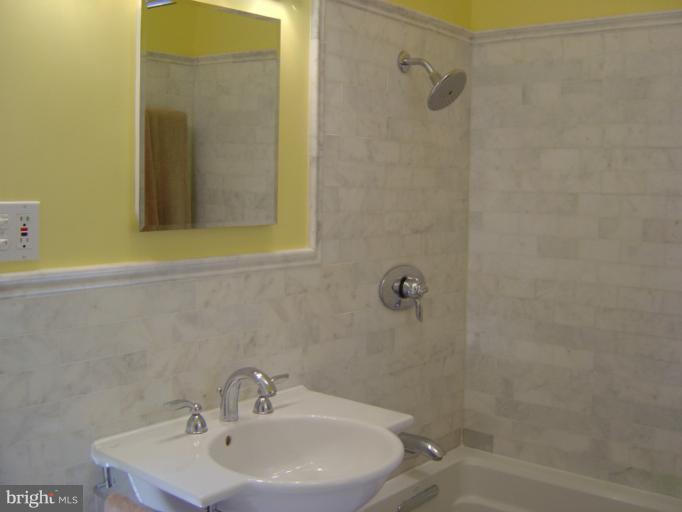 602 A Street Northeast Washington, DC 20002 - Photo 5 of 30 Bath