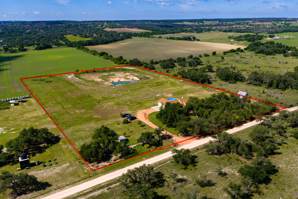 272 Schaper Road Fredericksburg, TX 78624 - Photo 2 of 41