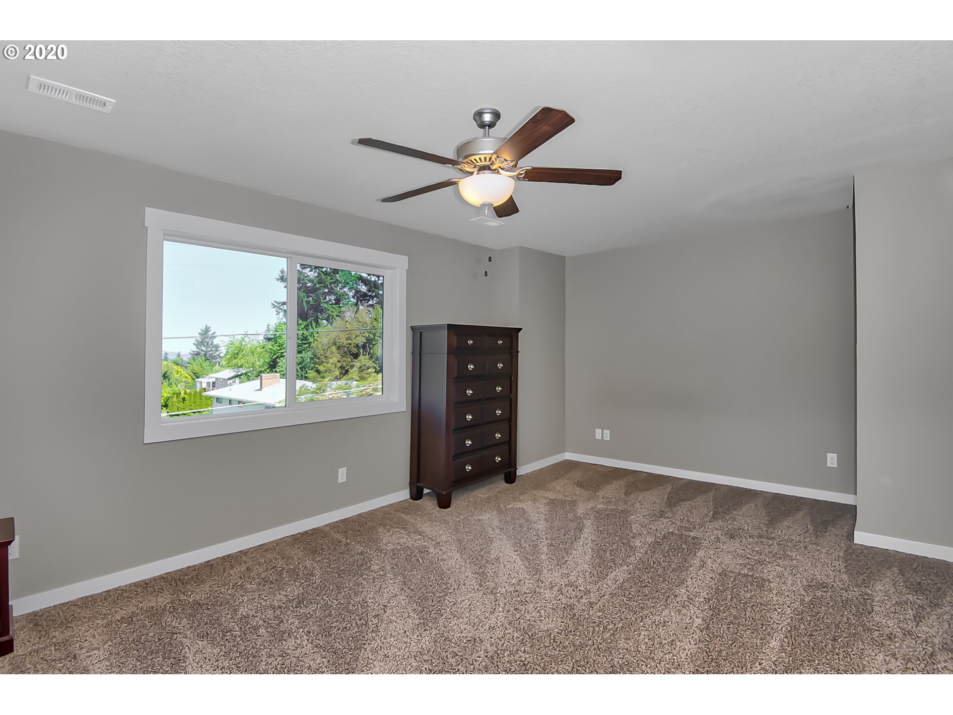 4404 Southeast View Acres Road Milwaukie, OR 97267 - Photo 6 of 17 Gallery Image 6