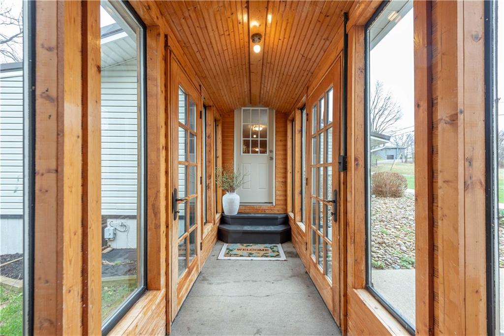 320 Deerfield Road Washington, PA 15301 - Photo 3 of 32 You never have to encounter the elements of Pittsburgh with this attached breezeway from the house to the garage.
