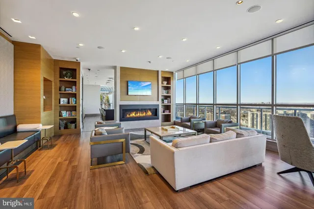 $3,750 | 930 Rose, Unit 1905, North Bethesda, MD 20852