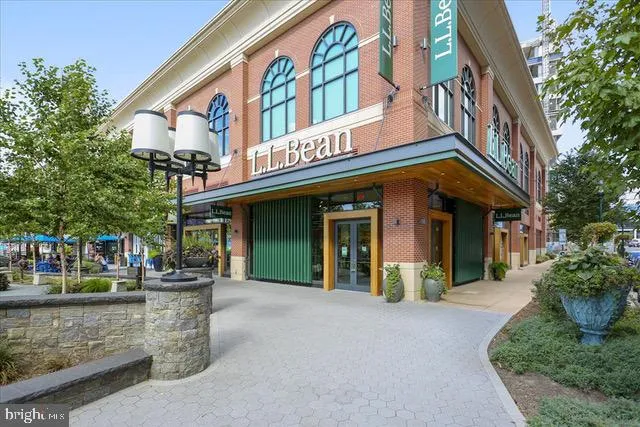 $3,750 | 930 Rose, Unit 1905, North Bethesda, MD 20852