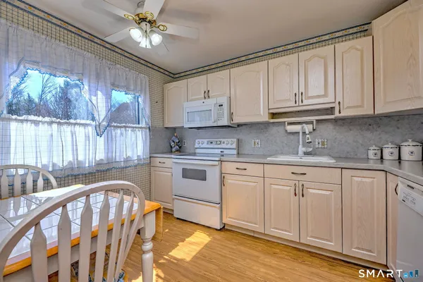 $249,900 | 532 Heritage Village, Unit A, Southbury, CT 06488