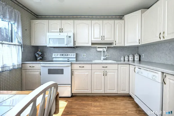 $249,900 | 532 Heritage Village, Unit A, Southbury, CT 06488