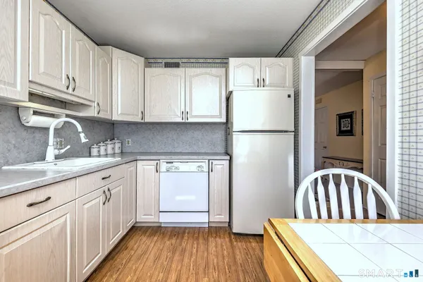 $249,900 | 532 Heritage Village, Unit A, Southbury, CT 06488