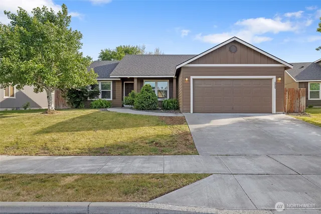 $399,000 | 5905 West 4th Place, Kennewick, WA 99336