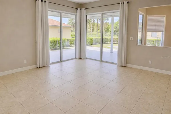 $2,995 | 4747 Compass Drive, Bradenton, FL 34208