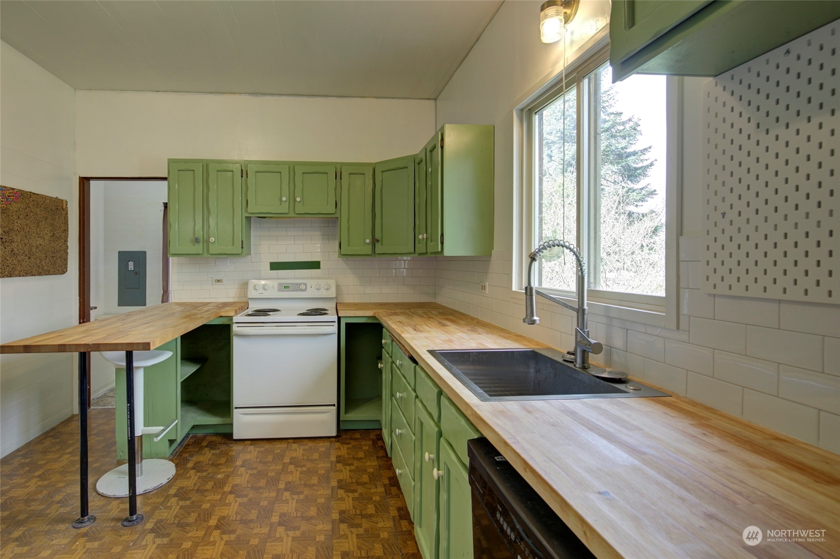 528 Ocean Beach Road Hoquiam, WA 98550 - Photo 22 of 36 Gallery Image 22