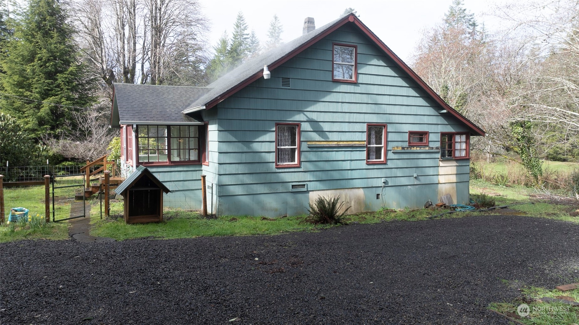 528 Ocean Beach Road Hoquiam, WA 98550 - Photo 4 of 36 Gallery Image 4