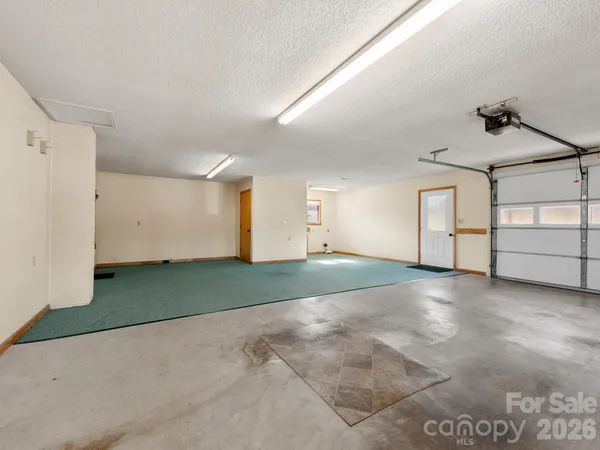 a view of a garage