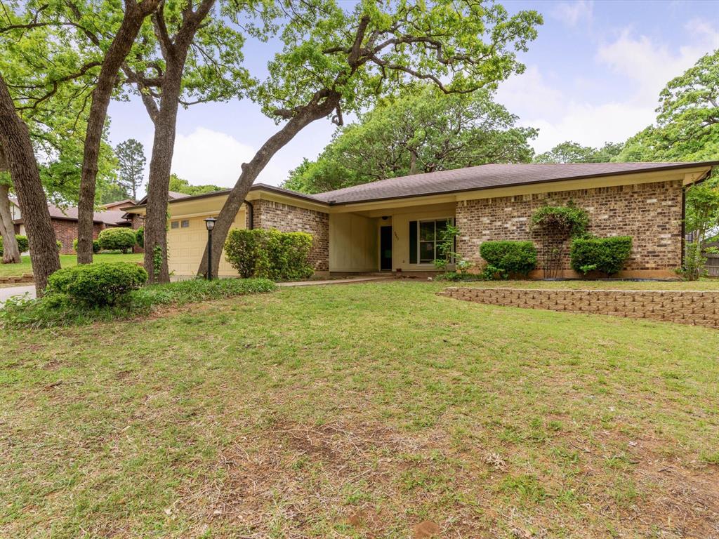 5402 Rimrock Court Arlington, TX 76017 - Photo 2 of 30