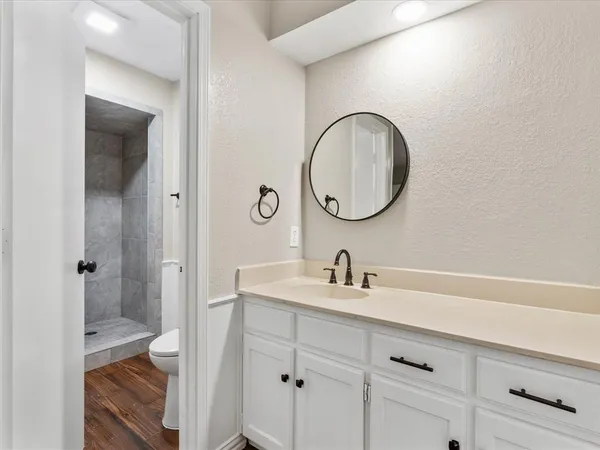 $2,400 | 5402 Rimrock Court, Arlington, TX 76017