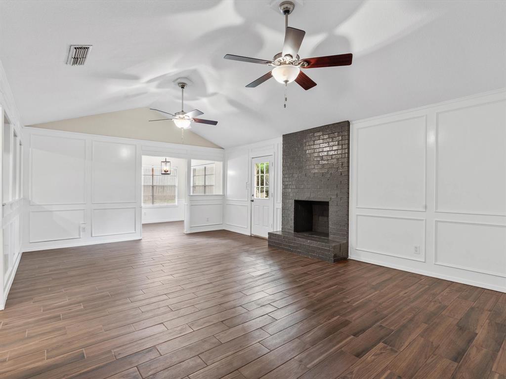 5402 Rimrock Court Arlington, TX 76017 - Photo 6 of 30