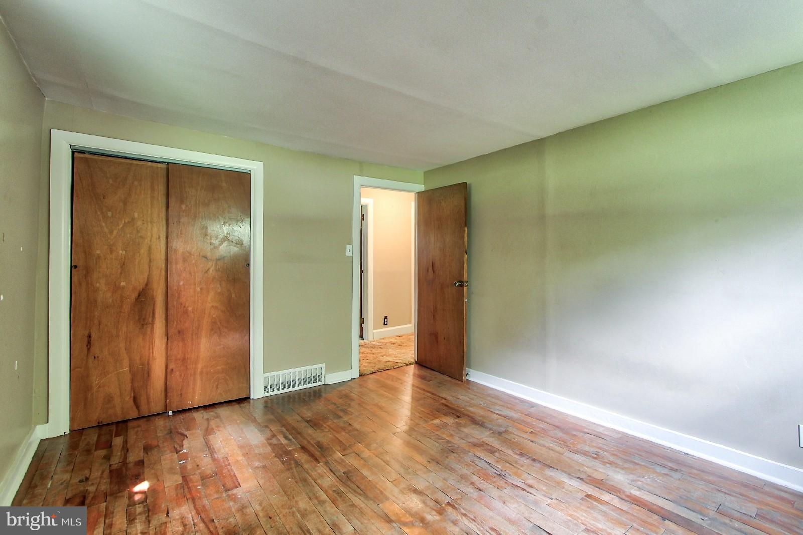 815 Greenbriar Road York, PA 17404 - Photo 14 of 26 Gallery Image 14