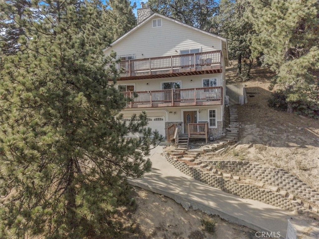 30134 Enchanted Way Running Springs, CA 92382 - Photo 11 of 46