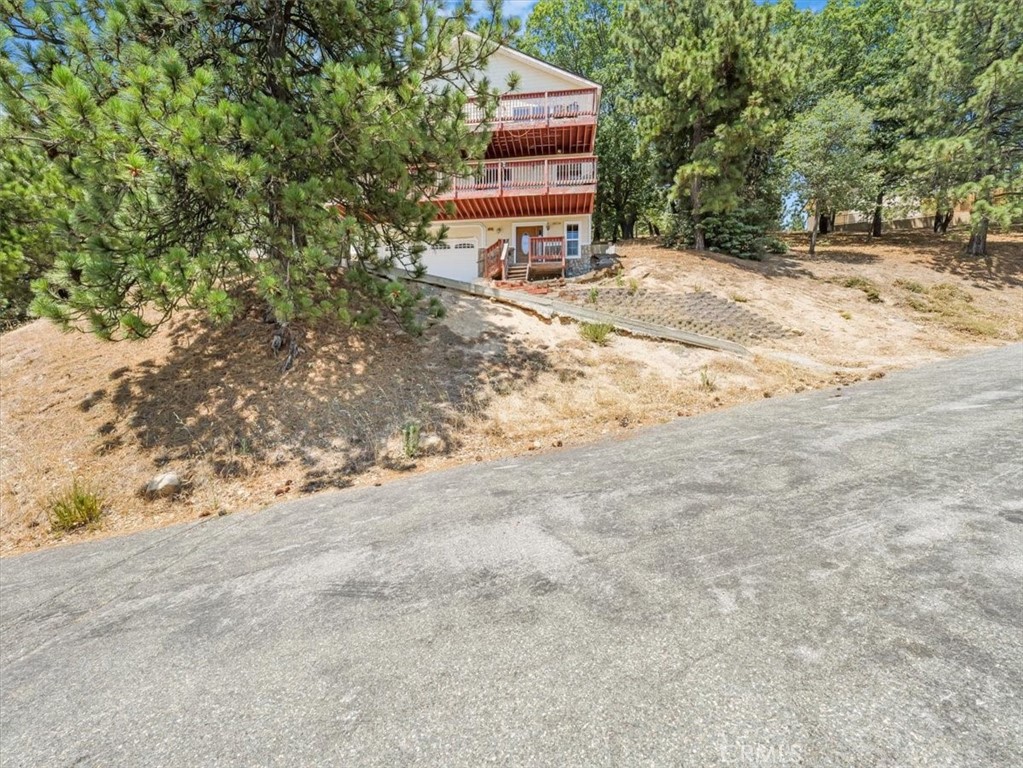 30134 Enchanted Way Running Springs, CA 92382 - Photo 16 of 46