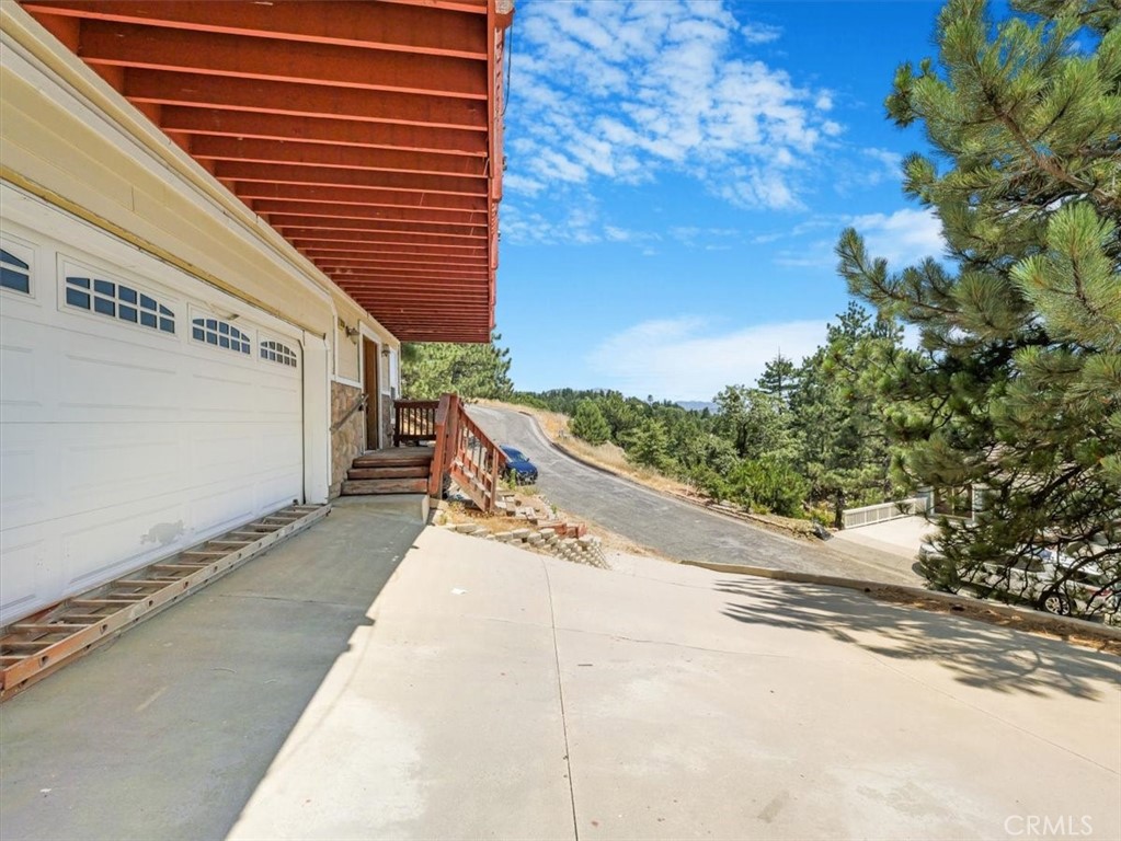 30134 Enchanted Way Running Springs, CA 92382 - Photo 18 of 46