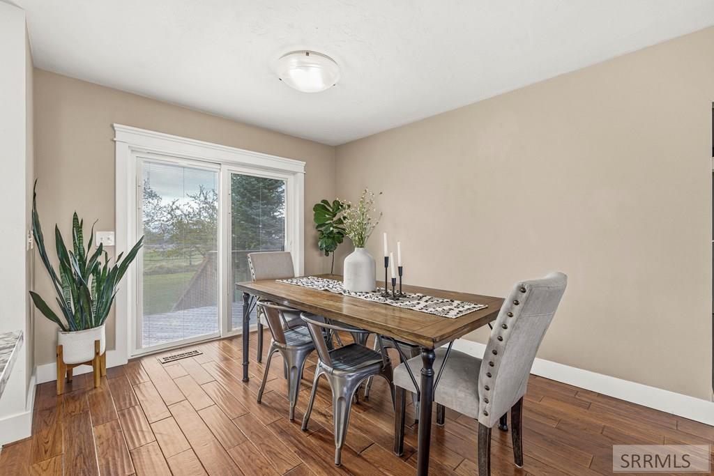 806 650 East Basalt, ID 83218 - Photo 11 of 42