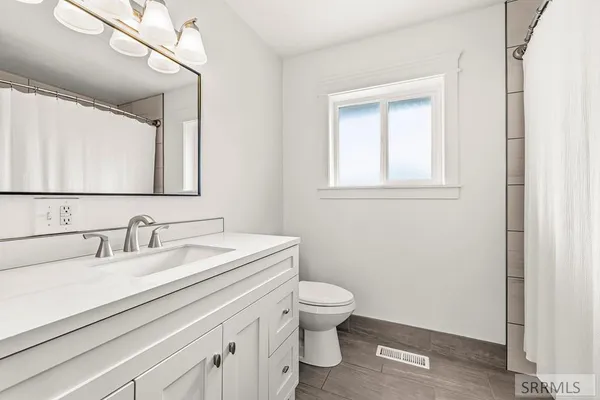 $575,000 | 806 650 East, Basalt, ID 83218