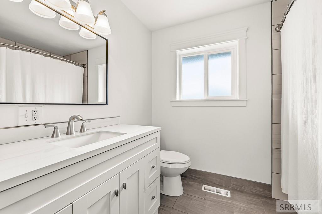 806 650 East Basalt, ID 83218 - Photo 14 of 42