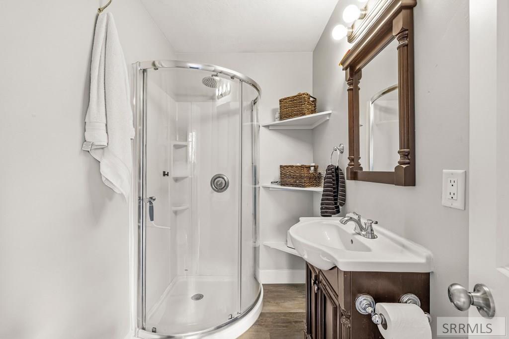 806 650 East Basalt, ID 83218 - Photo 17 of 42