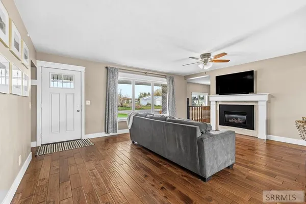 $575,000 | 806 650 East, Basalt, ID 83218