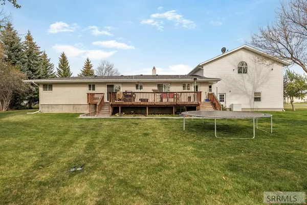 $575,000 | 806 650 East, Basalt, ID 83218