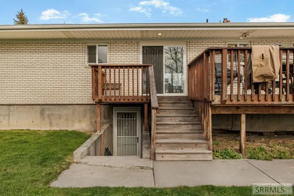 $575,000 | 806 650 East, Basalt, ID 83218