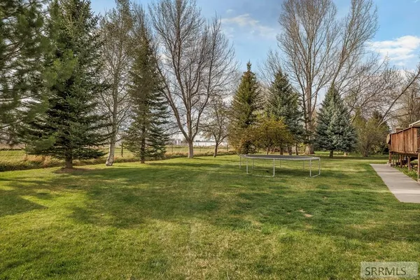 $575,000 | 806 650 East, Basalt, ID 83218