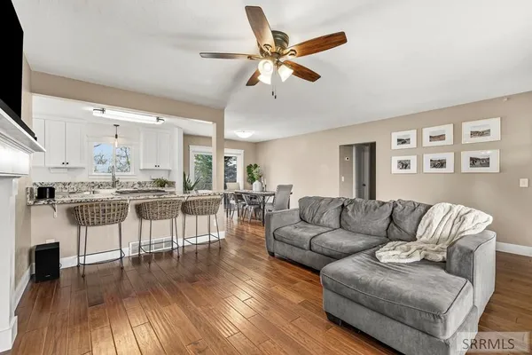 $575,000 | 806 650 East, Basalt, ID 83218