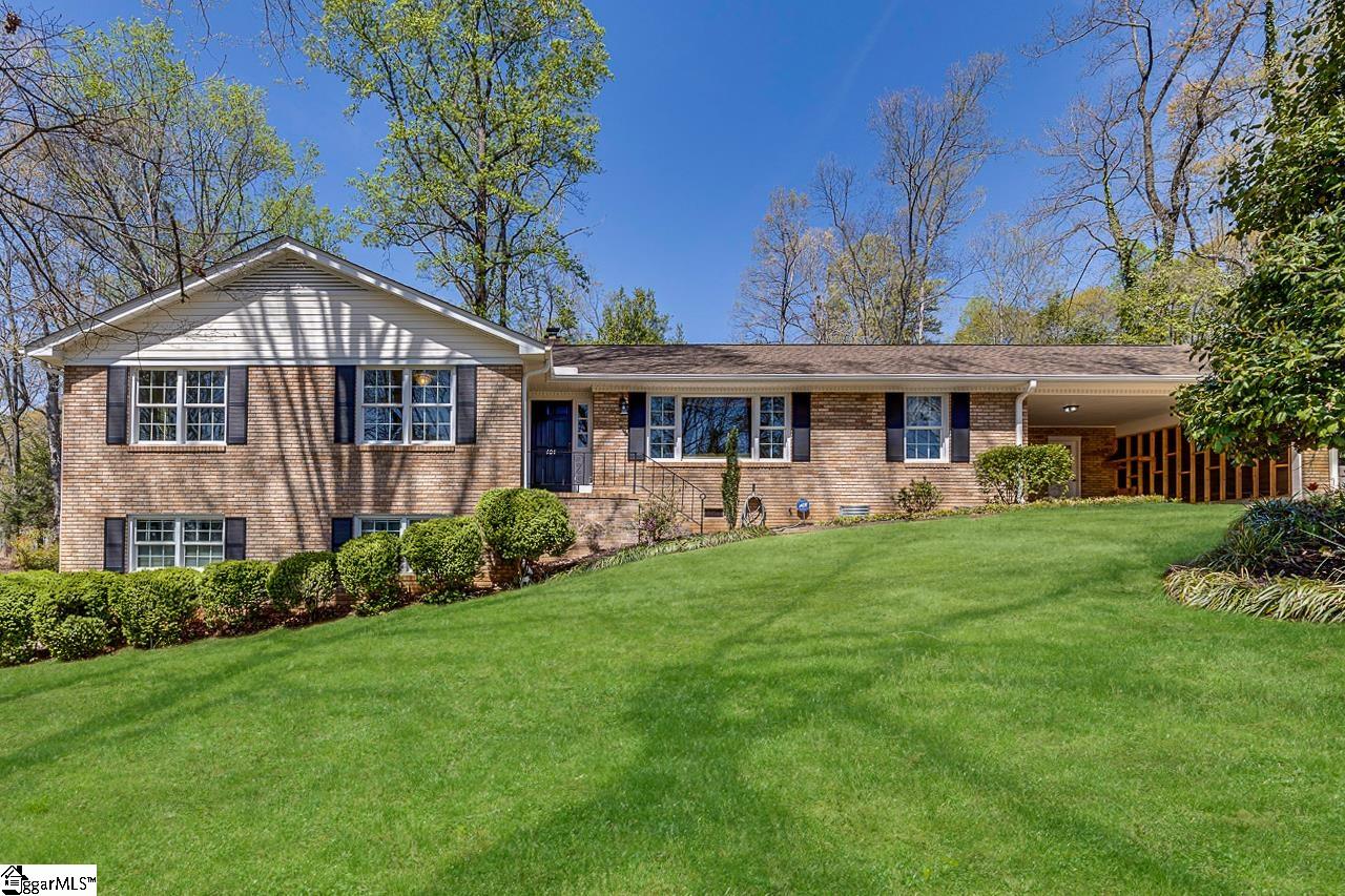 404 Holly Road Taylors, SC 29687 - Photo 1 of 44 Gallery Image 1