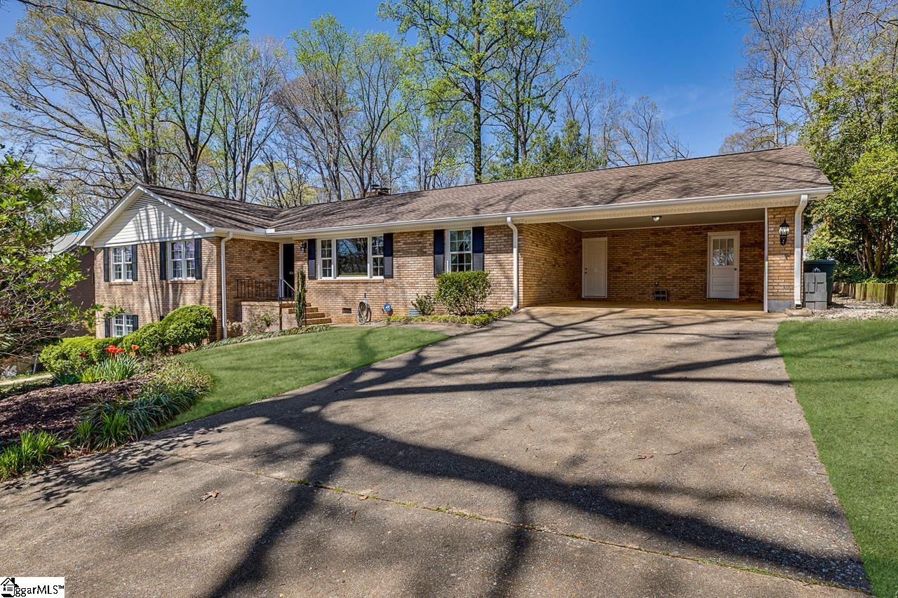 404 Holly Road Taylors, SC 29687 - Photo 3 of 44 Gallery Image 3