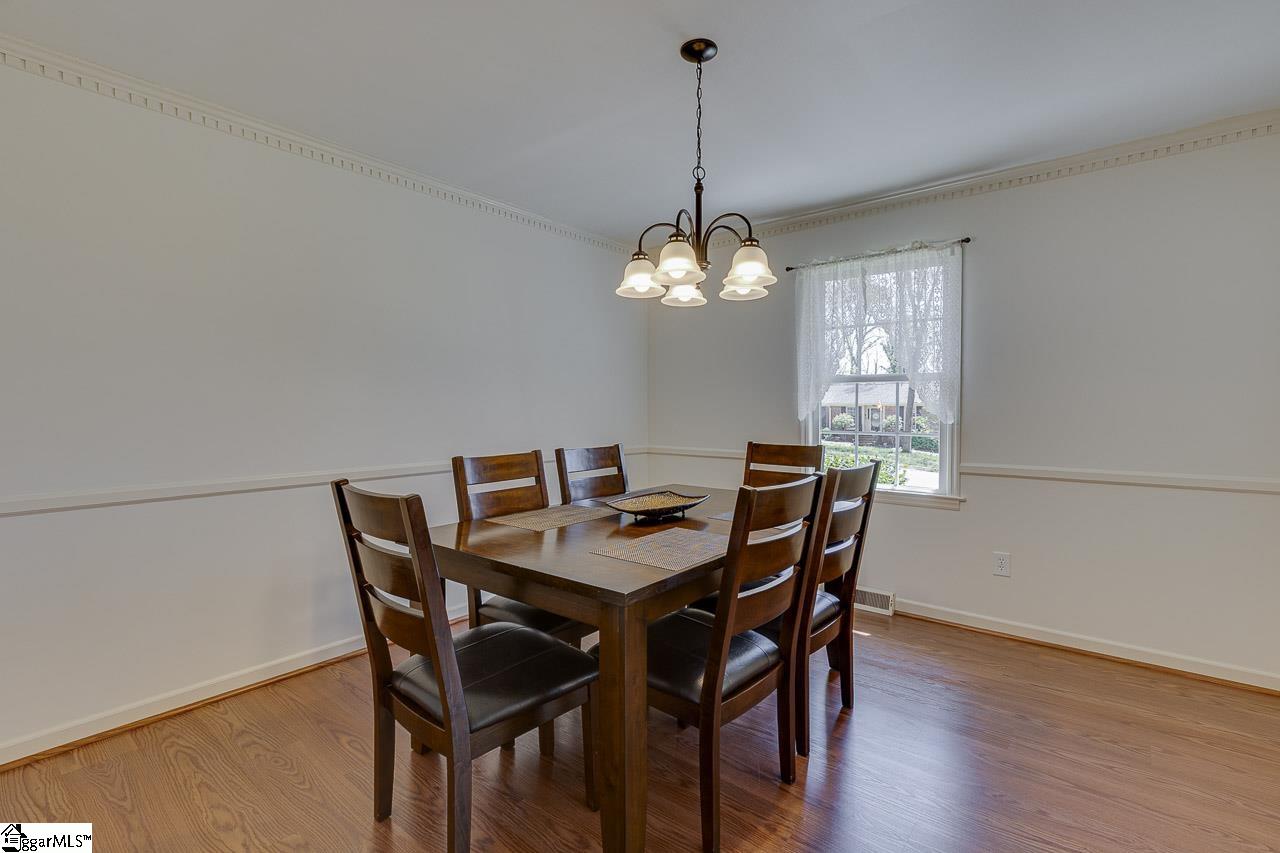 404 Holly Road Taylors, SC 29687 - Photo 9 of 44 Gallery Image 9