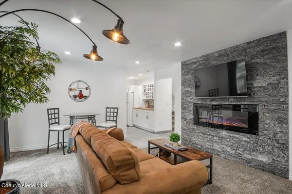 $784,000 | 10569 North Friar Drive, Unit B, Hayden, ID 83835