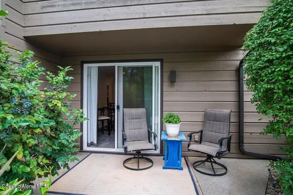 $784,000 | 10569 North Friar Drive, Unit B, Hayden, ID 83835