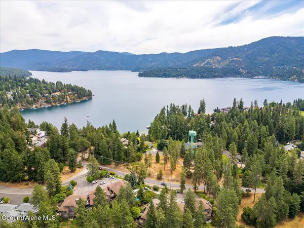 $784,000 | 10569 North Friar Drive, Unit B, Hayden, ID 83835