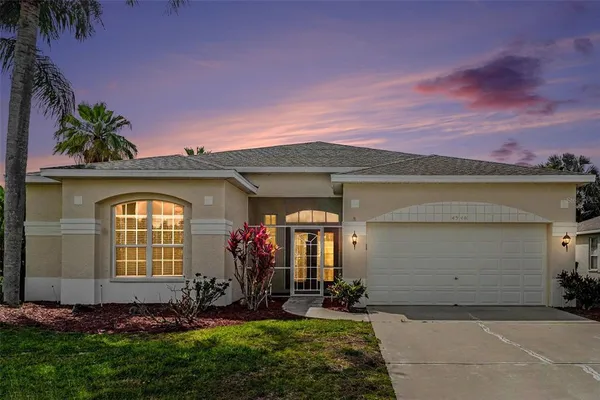 $3,250 | 4940 Thames Lane, Sarasota, FL 34238