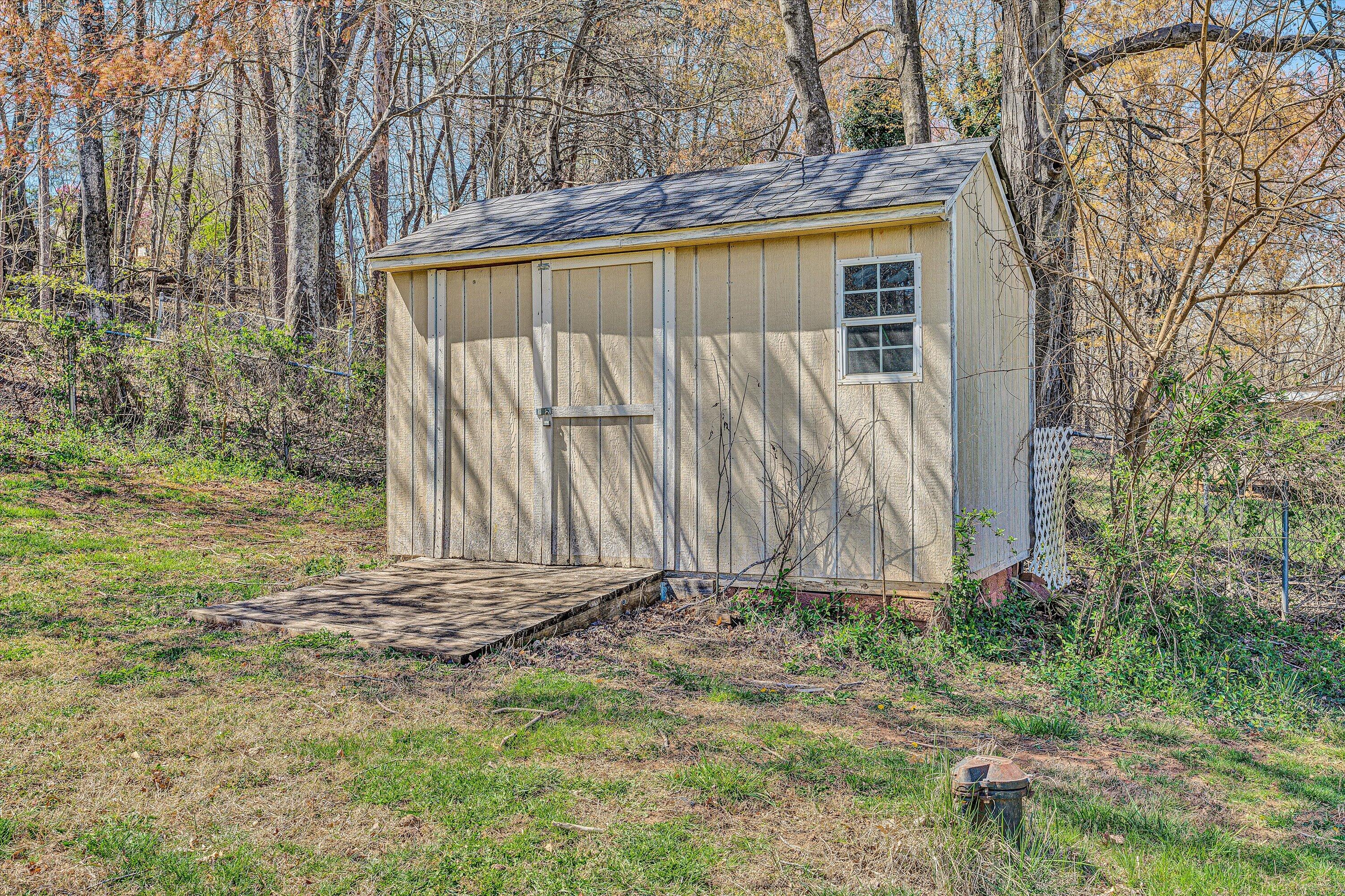 3167 Jae Valley Road Roanoke, VA 24014 - Photo 17 of 20 22-SGM-06858