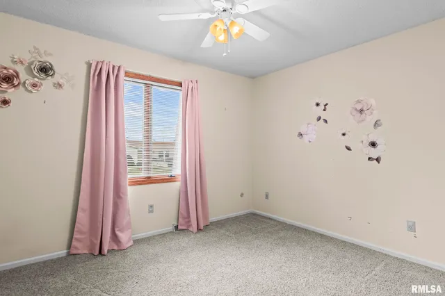 $259,900 | 21 Red Oak Lane, Springfield, IL 62712