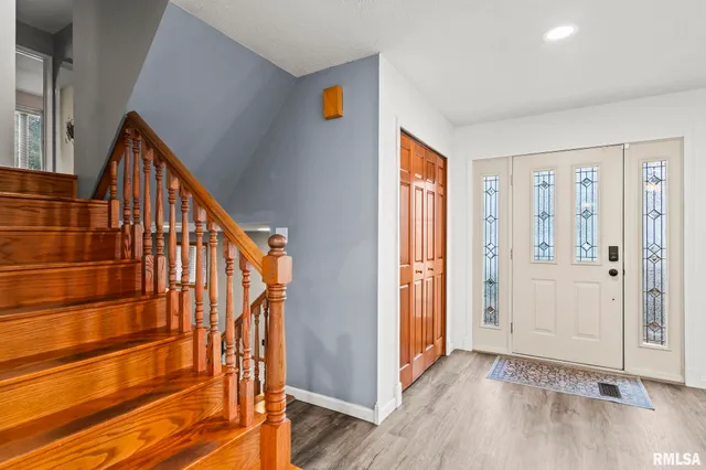 $259,900 | 21 Red Oak Lane, Springfield, IL 62712